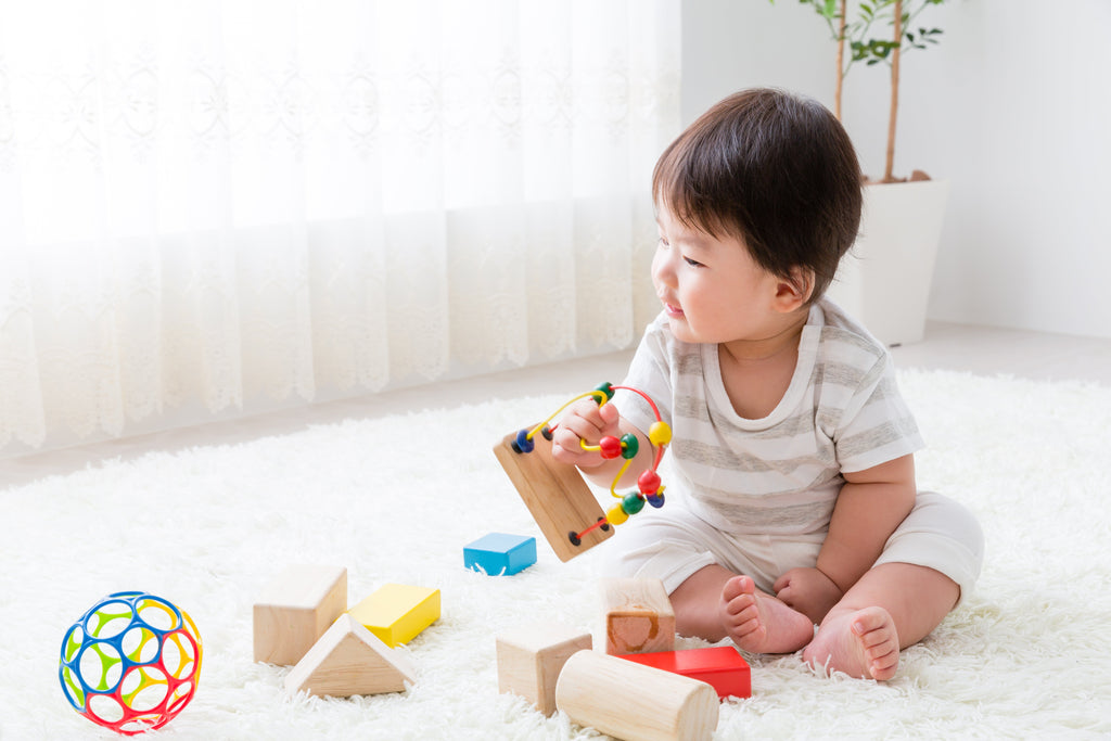 赤ちゃんの脳の発達を促す知育おもちゃの選び方