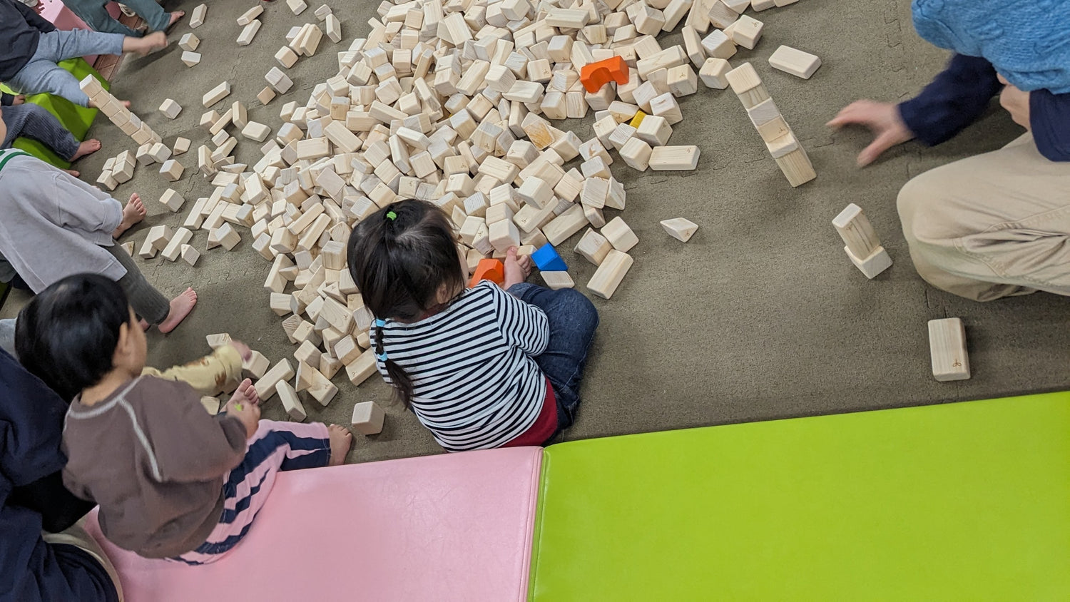 1000ピースのつみきで遊ぶ